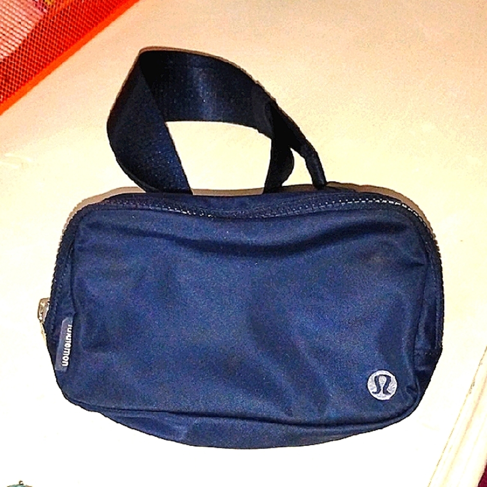 Small Lululemon Navy Blue Cross Body/Fanny Pack